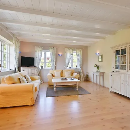 - 8 Apartment Vilmnitz