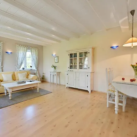 - 8 Apartment Vilmnitz