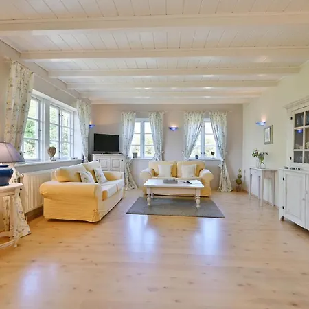 - 8 Apartment Vilmnitz