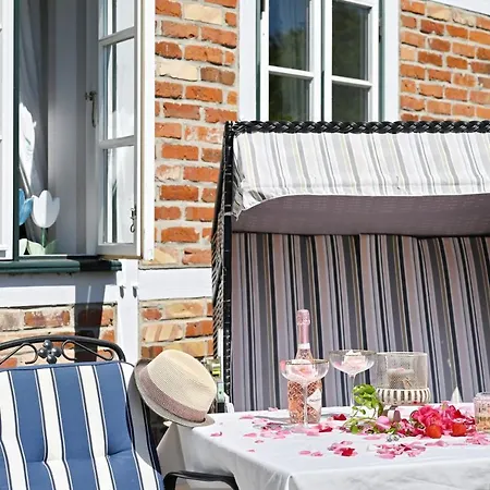 - 8 Apartment Vilmnitz